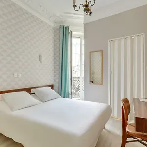 Hotell Des 3 Nations, Paris